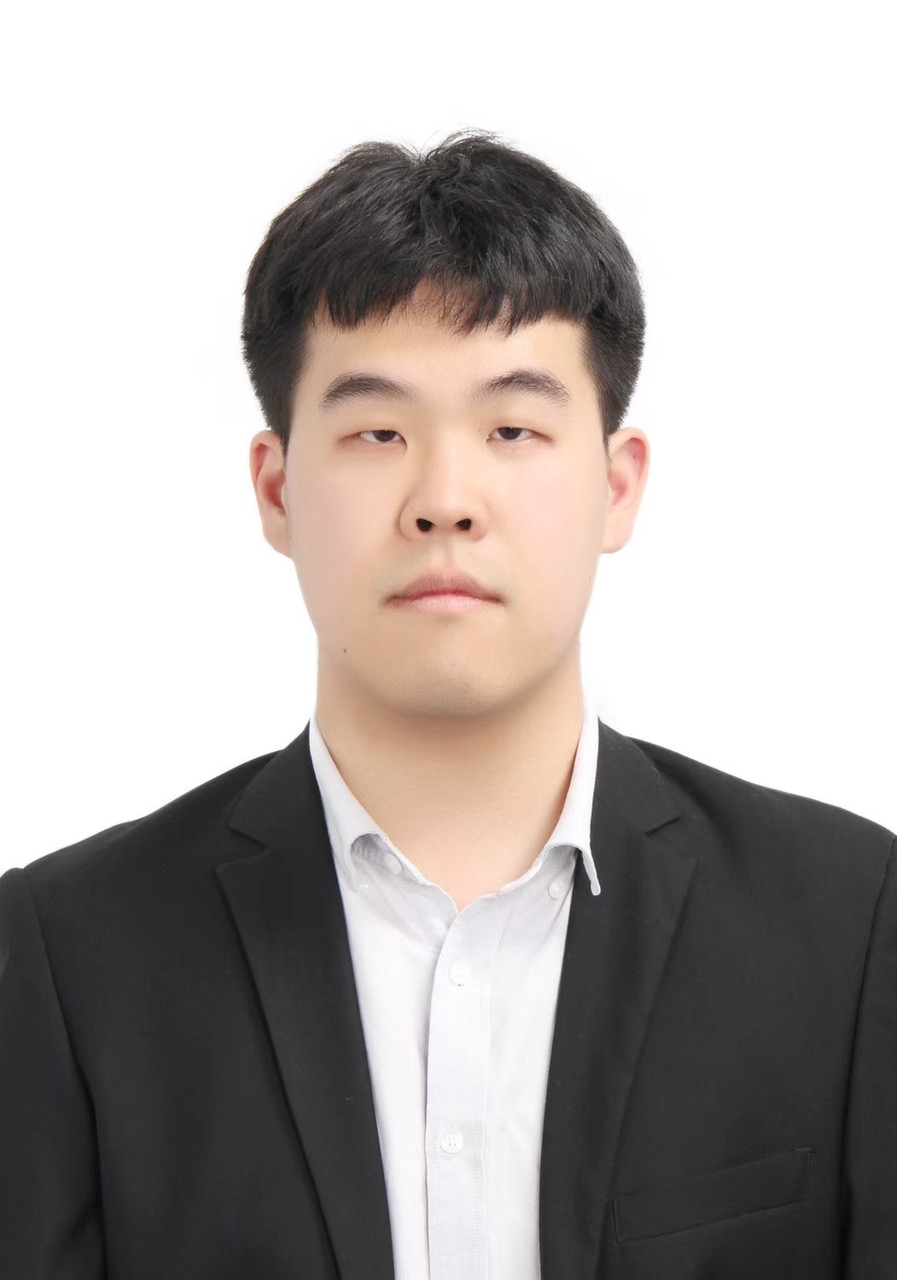Portrait of Junyong Zhao